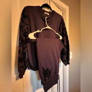 Suzy Shier sweatsuit